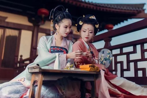 唐朝服饰女装介绍